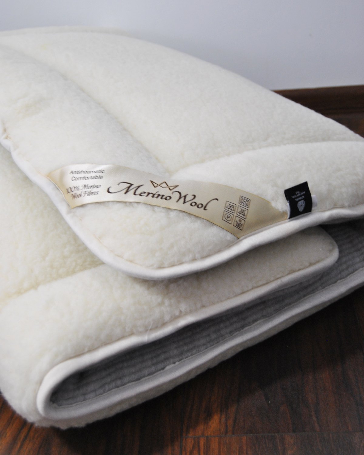 MERINO PURE WOOL BED COVER Wool Mattress Topper  65/220cm ( CAR BED SHAPE )