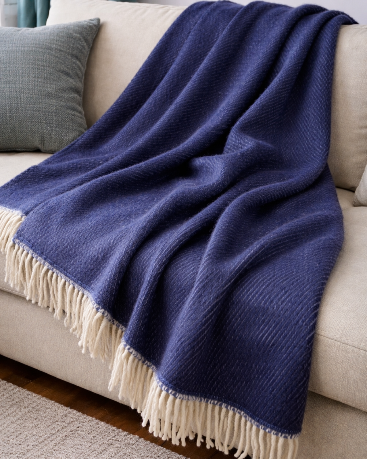 Natural Merino Wool Blanket / Wool Bed Throw Double Size  160 x 200 cm light grey